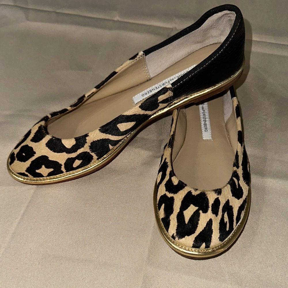 Diane Von Furstenberg Cheetah Mohair Flats Size 6